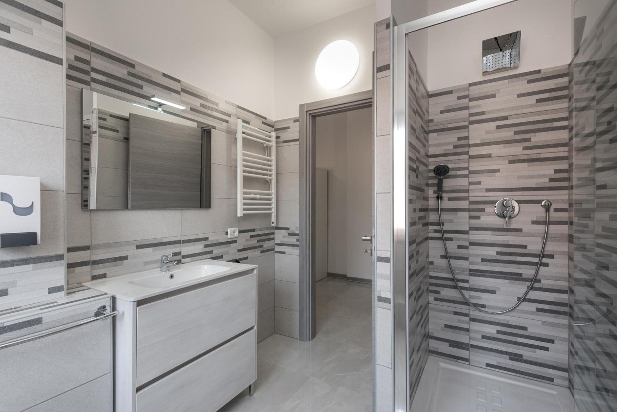 Travelershome Ciampino Airport Guesthouse 600M To Airport Bagian luar foto
