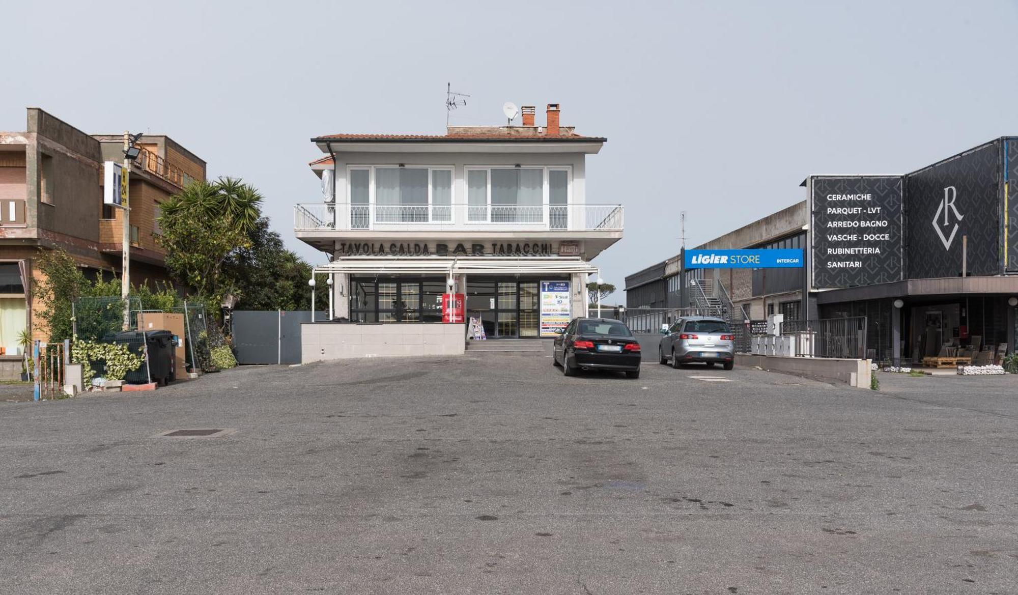 Travelershome Ciampino Airport Guesthouse 600M To Airport Bagian luar foto