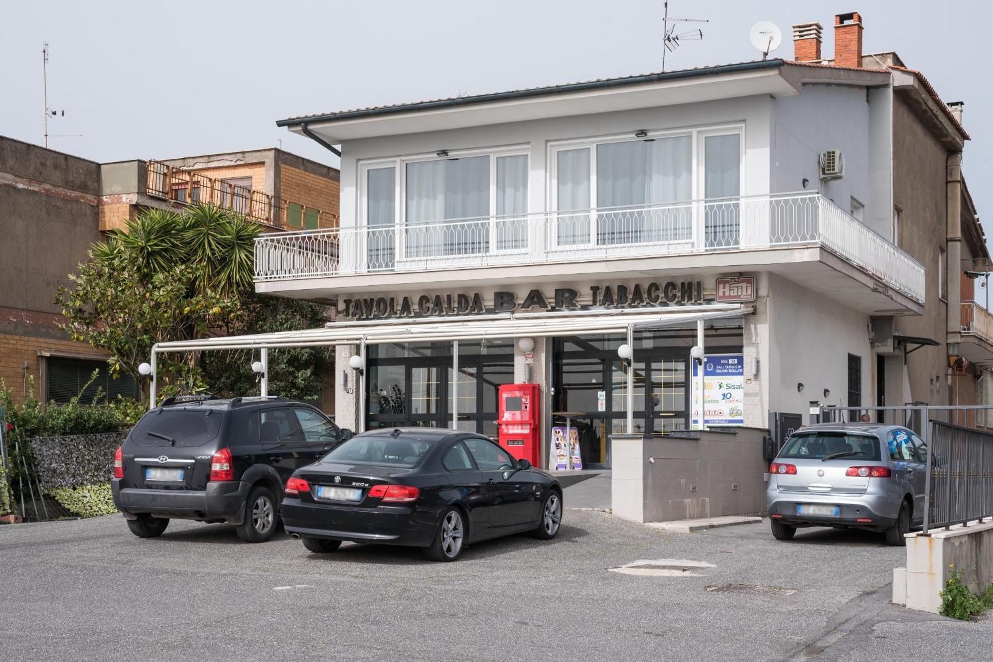 Travelershome Ciampino Airport Guesthouse 600M To Airport Bagian luar foto